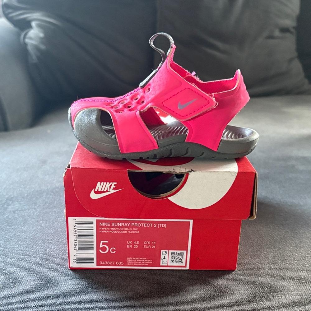 Nike Kids Sandals - Bright Pink and Dark Gray
